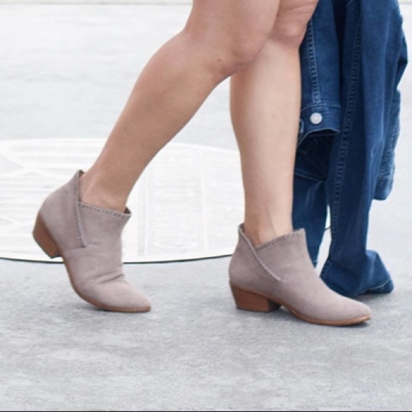 Jack Rogers Sadie Suede Gray Taupe Ankle Booties - Picture 1 of 10
